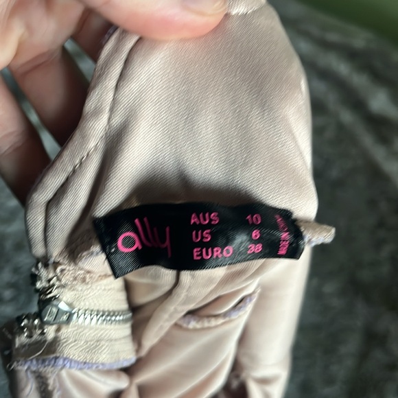 Cute violet lace dress - Picture 6 of 6